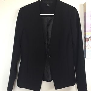 Forever 21 Blazer with button and pockets